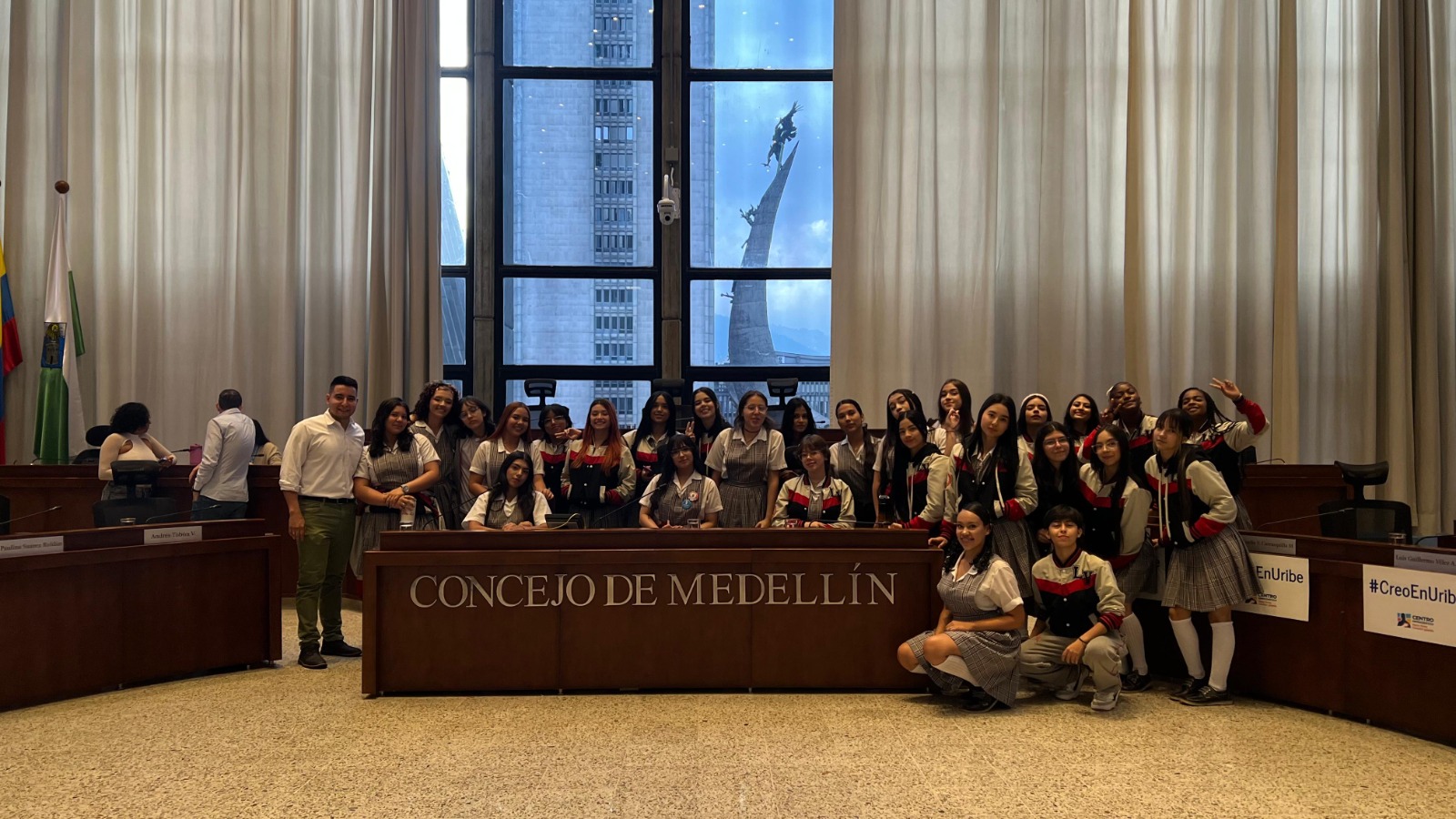 VISITA AL CONCEJO DE MEDELLÍN 2